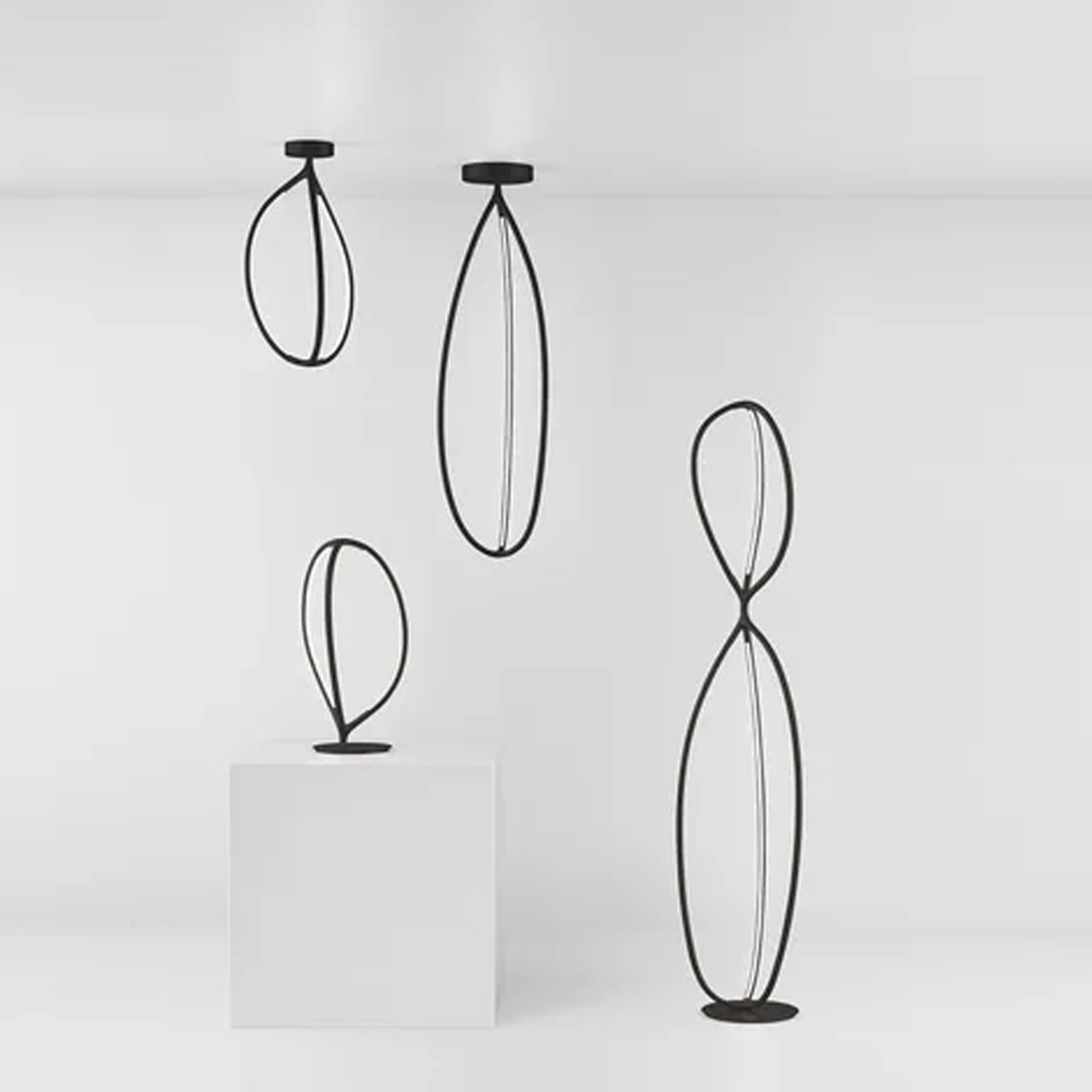 ARRIVAL Floor Lamp