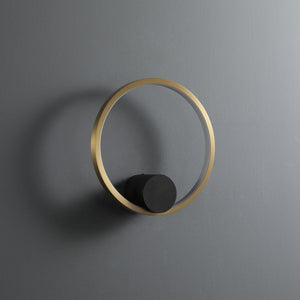 Holy_Brass_Wall_Lamp_Christinekroencke_0005