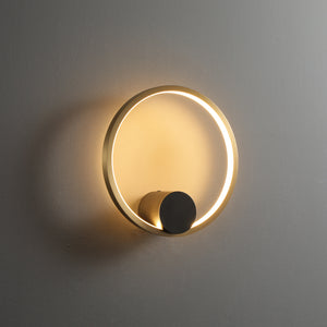 Holy_Brass_Wall_Lamp_Christinekroencke_0009