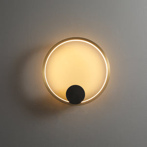 Holy_Brass_Wall_Lamp_Christinekroencke_0010