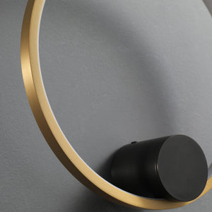 Holy_Brass_Wall_Lamp_Christinekroencke_0013
