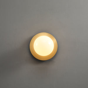 Liila_1_Brass_Wall_Lamp_Nuura_0010