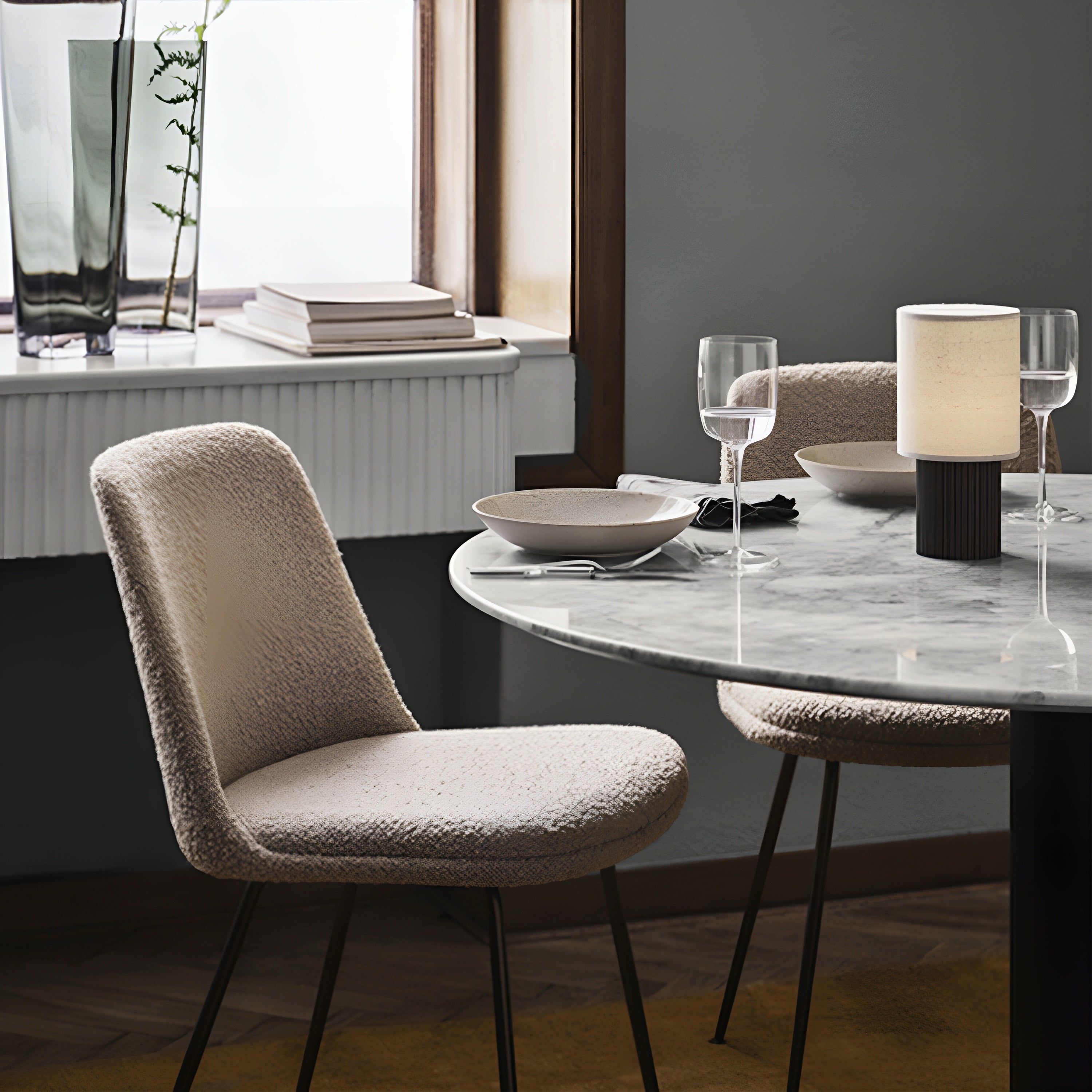 Manhattan SC52 Table Lamp