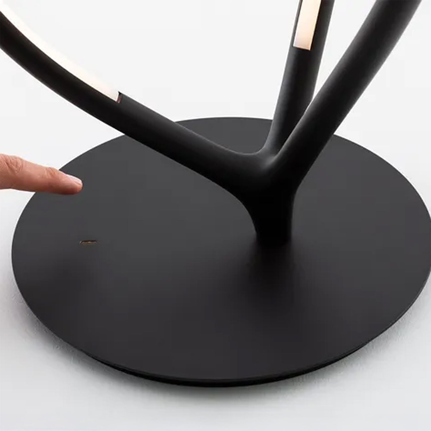 ARRIVAL Table Lamp