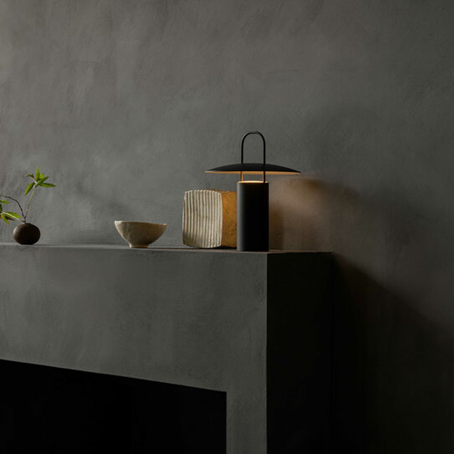 Ray Table Lamp