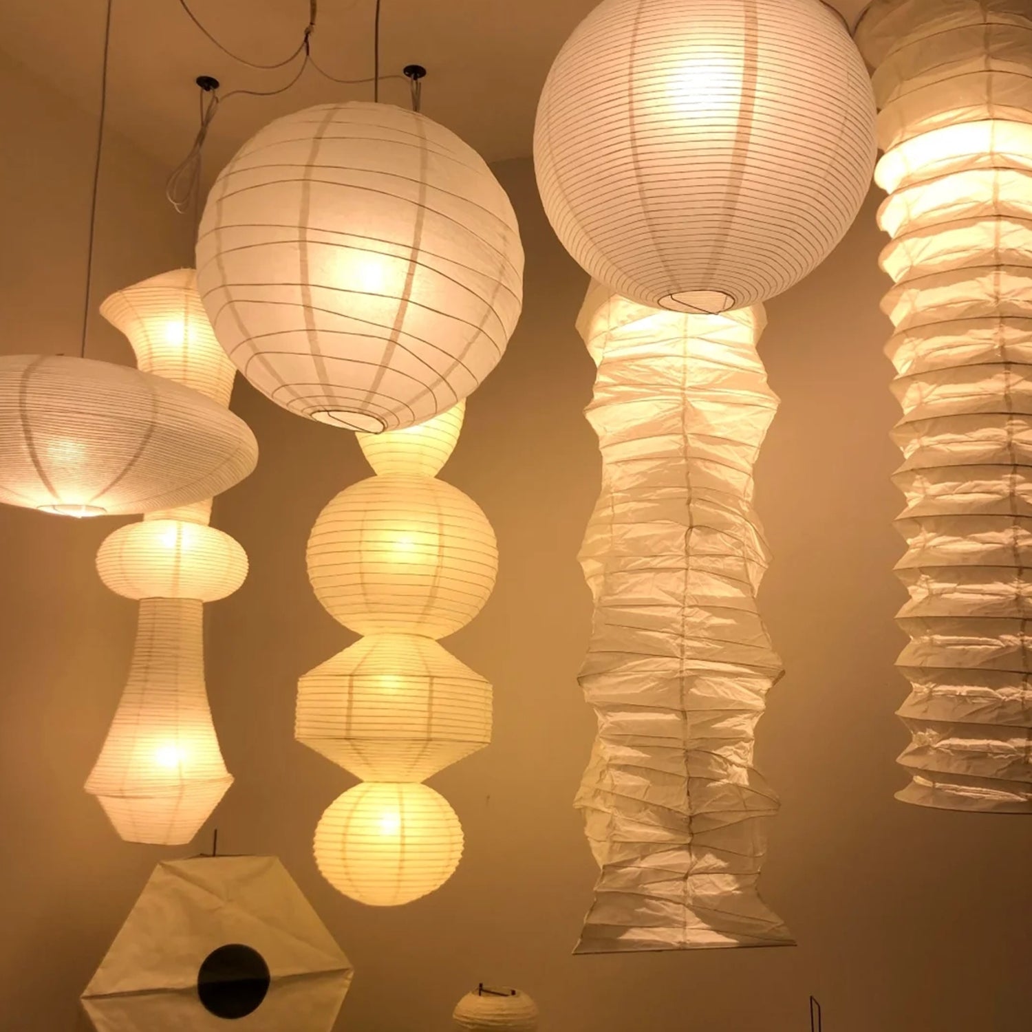 Akari 31N Pendant Light