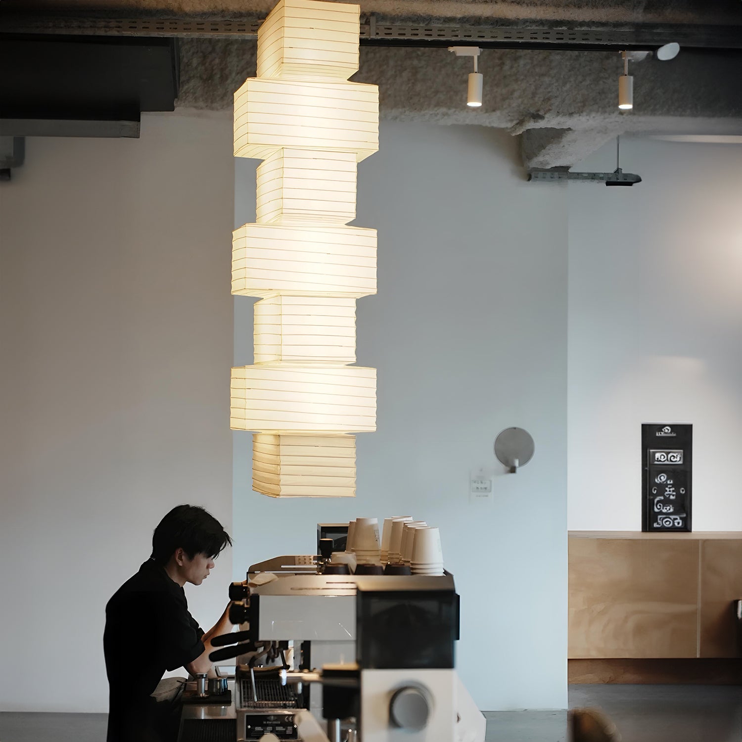 Akari 36n Pendant Light