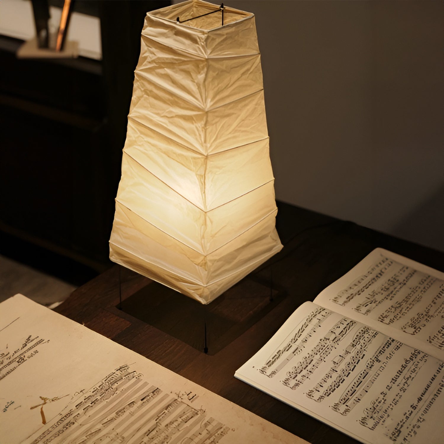 Akari 4N Table Lamp