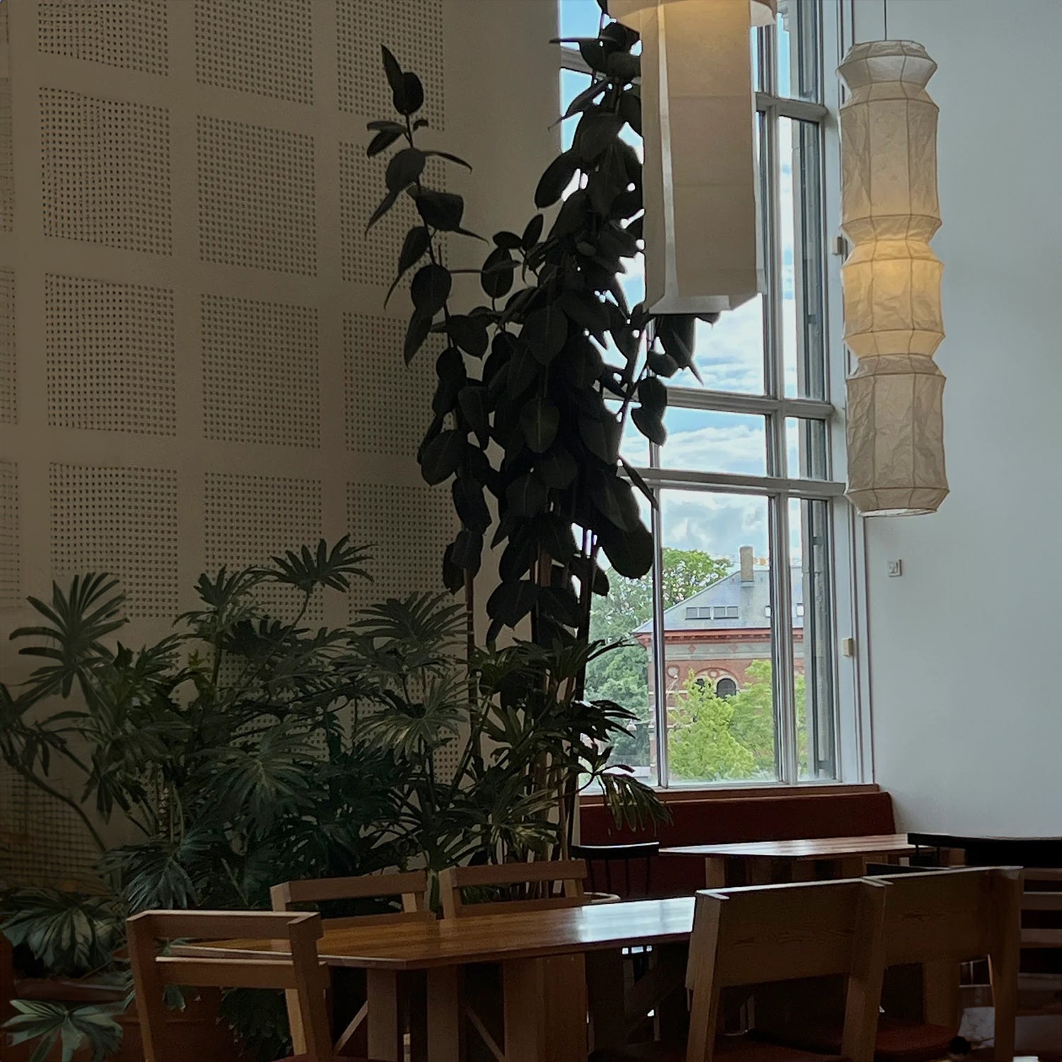 Akari L6 Pendant Light