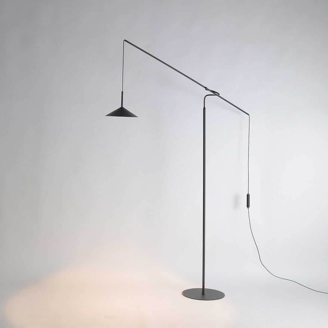 Altura_Floor_Lamp_Penta_0005