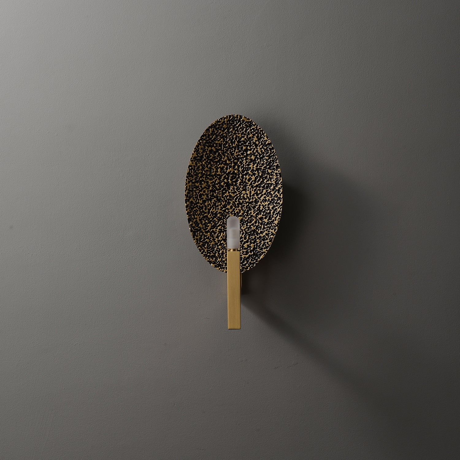 Applique_Coque_Wall_Sconce_Herve_Van_Der_Straeten_05