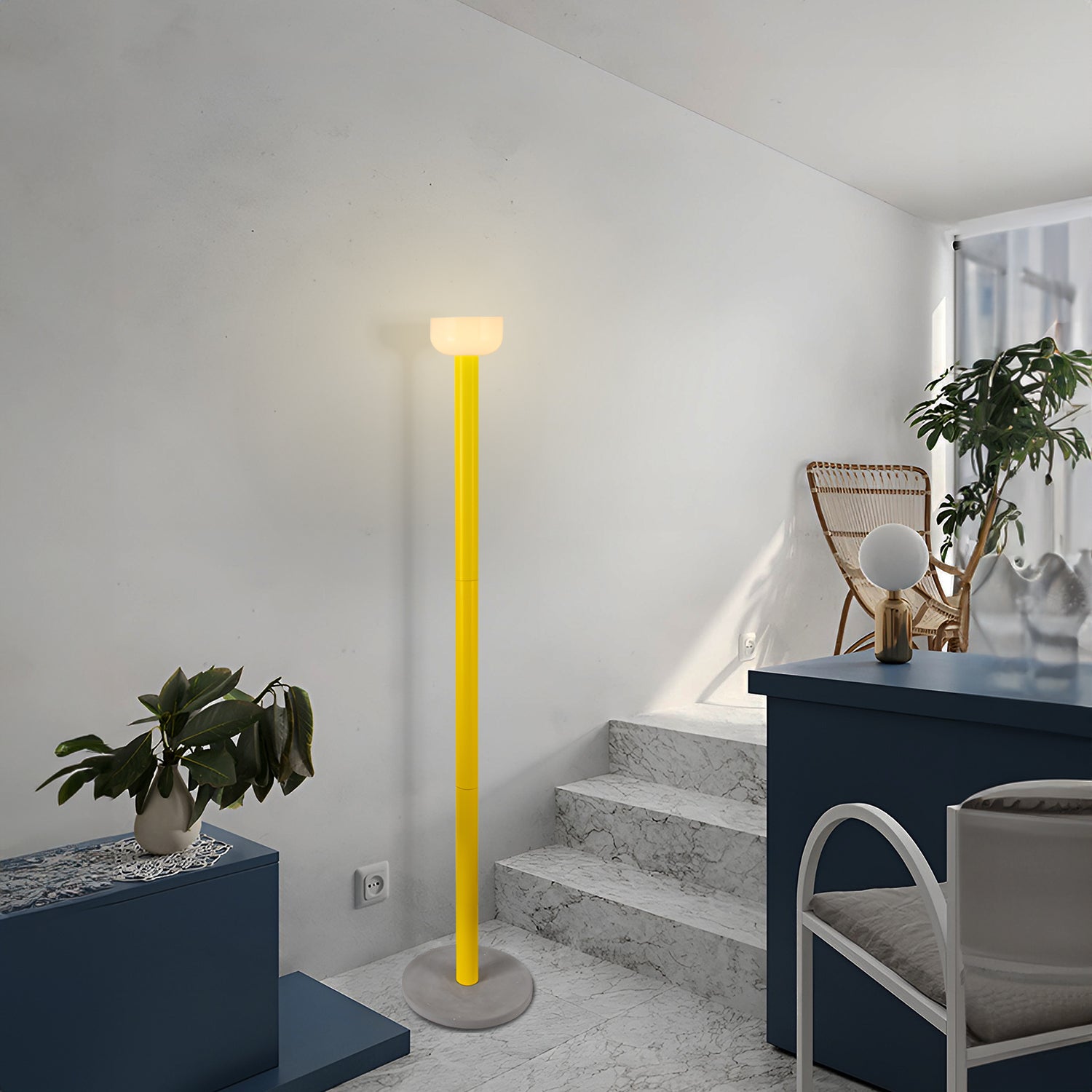 Bellhop_Floor_Lamp_Flos_0004