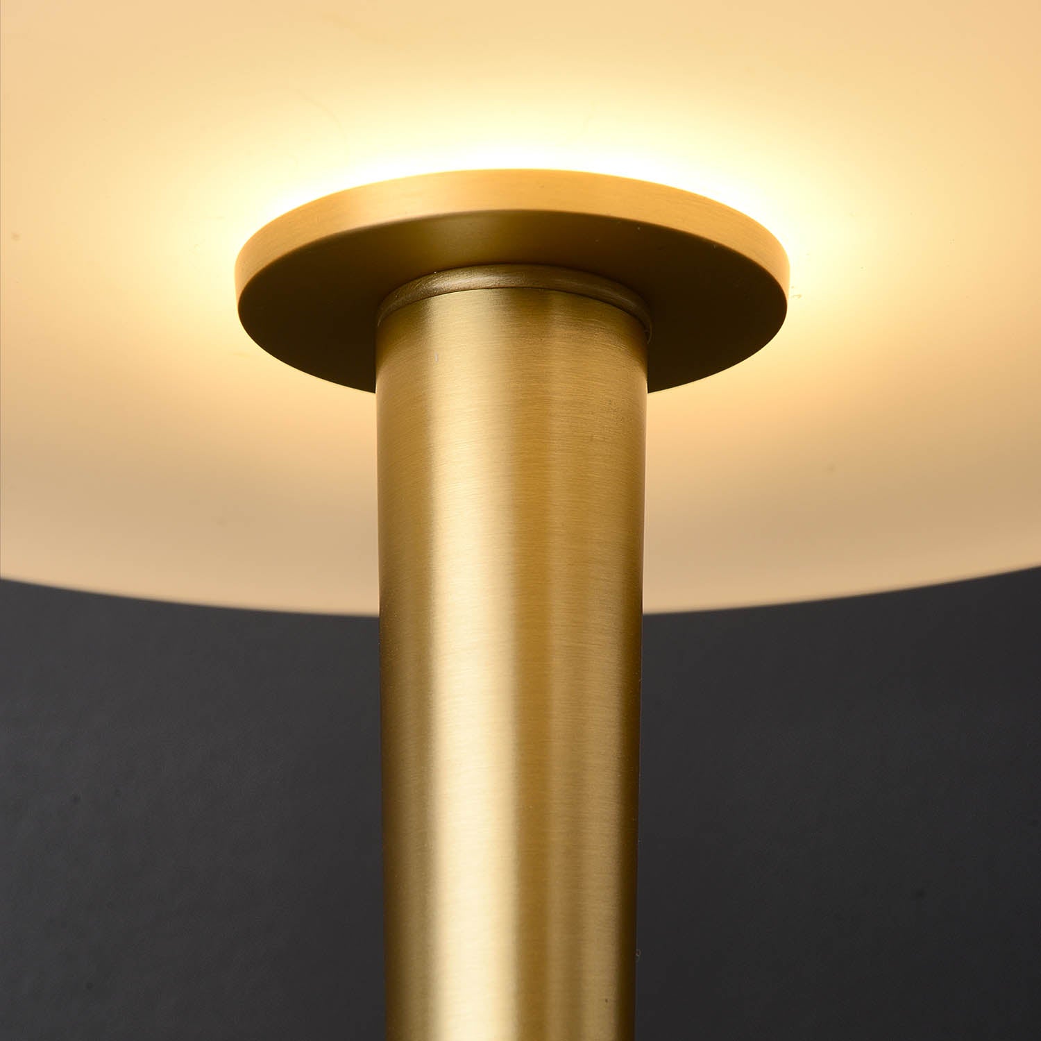 Bert_Frank_Travel_Table_Light_13