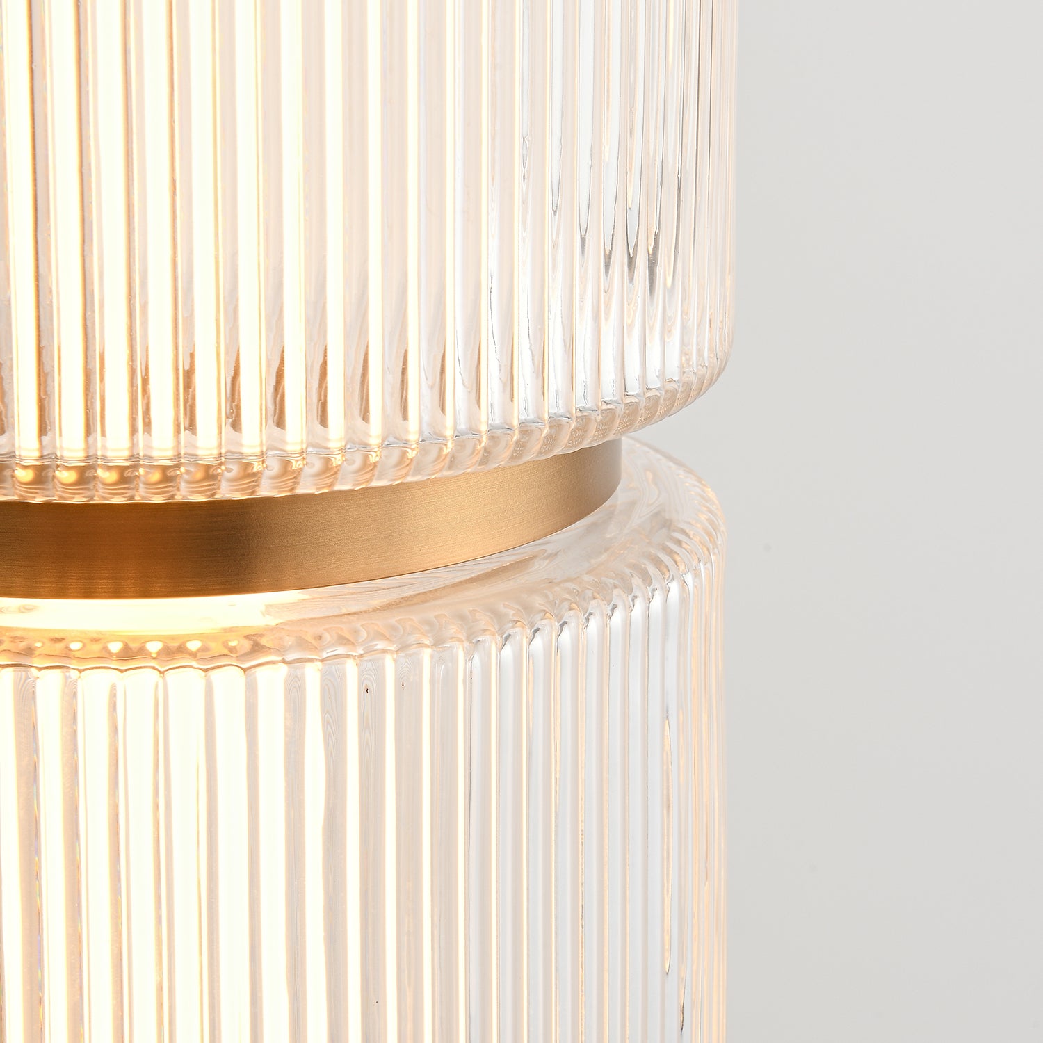 Column_Vertical_Pendant_Light_A-N-D_0010