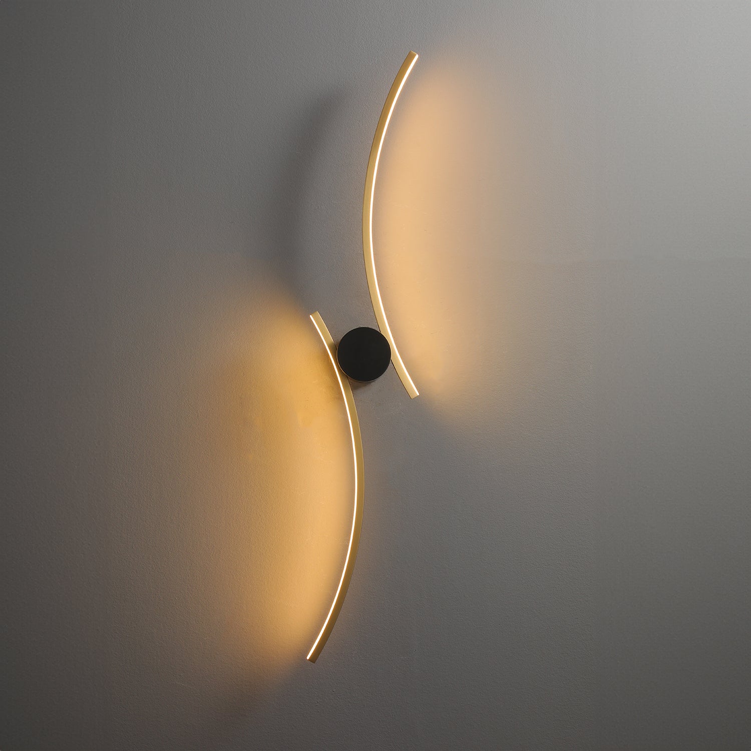 Coordinates_3_Brass_Wall_Lamp_Flos_0012