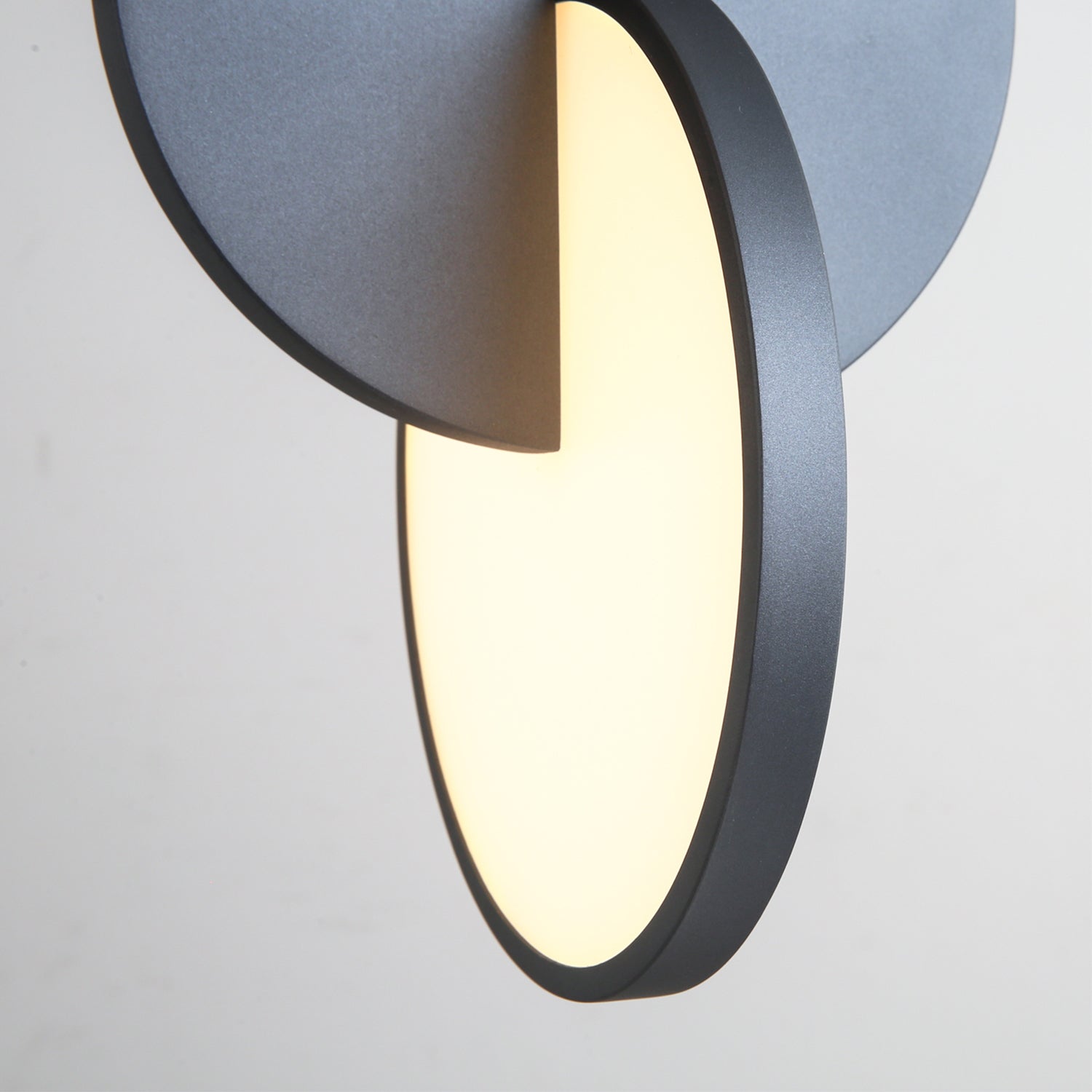 Eclipse_Pendant_Light_LeeBroom_0010