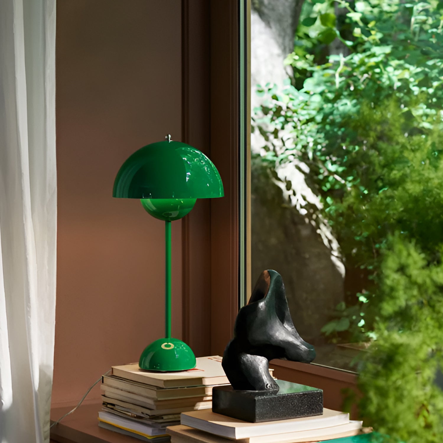 FLOWERPOT VP3 Table Lamp