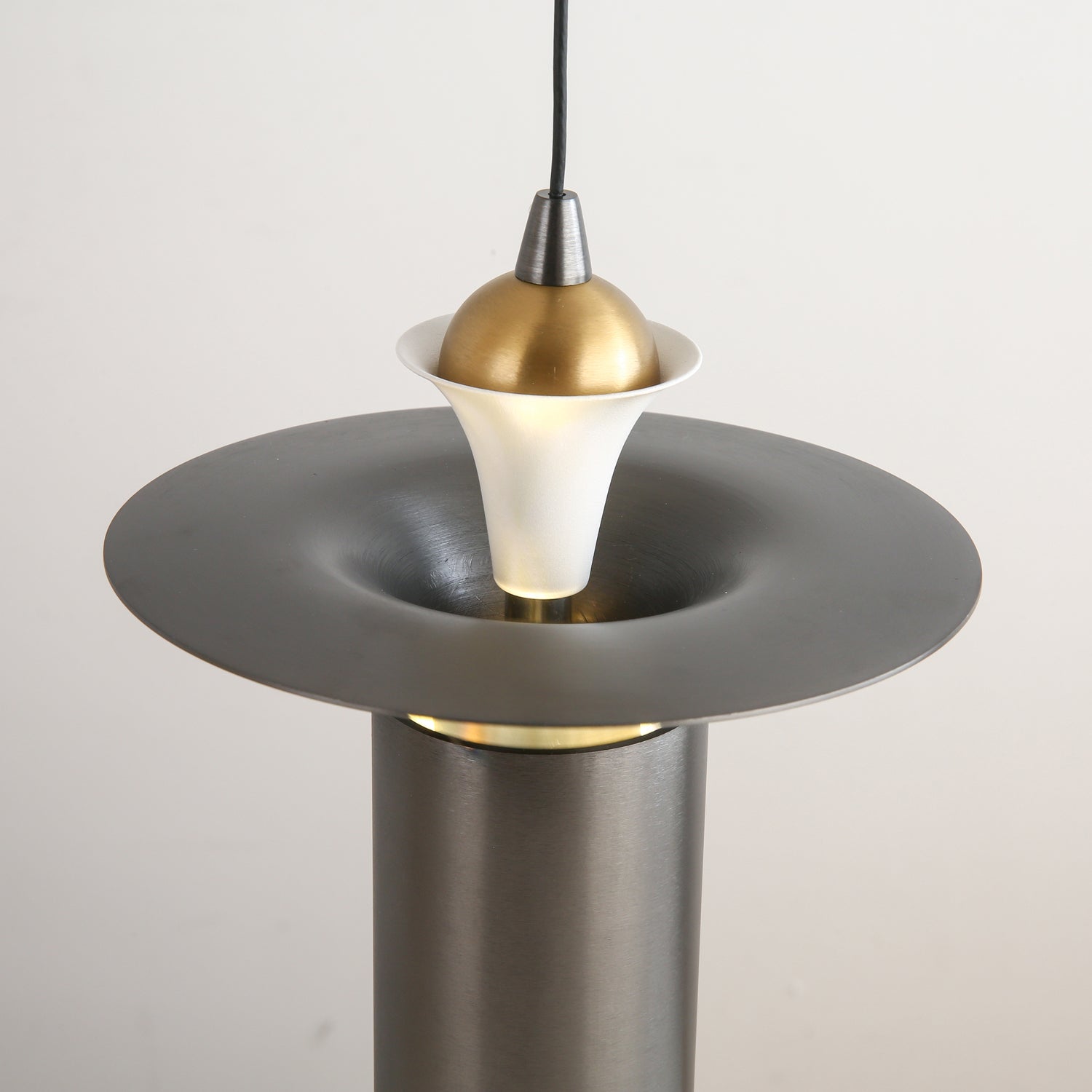 Golden_Halo_Bedside_Pendant_Light_0012