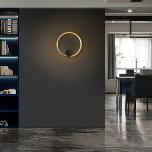 Holy_Brass_Wall_Lamp_Christinekroencke_0003