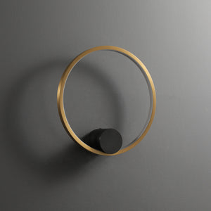 Holy_Brass_Wall_Lamp_Christinekroencke_0006