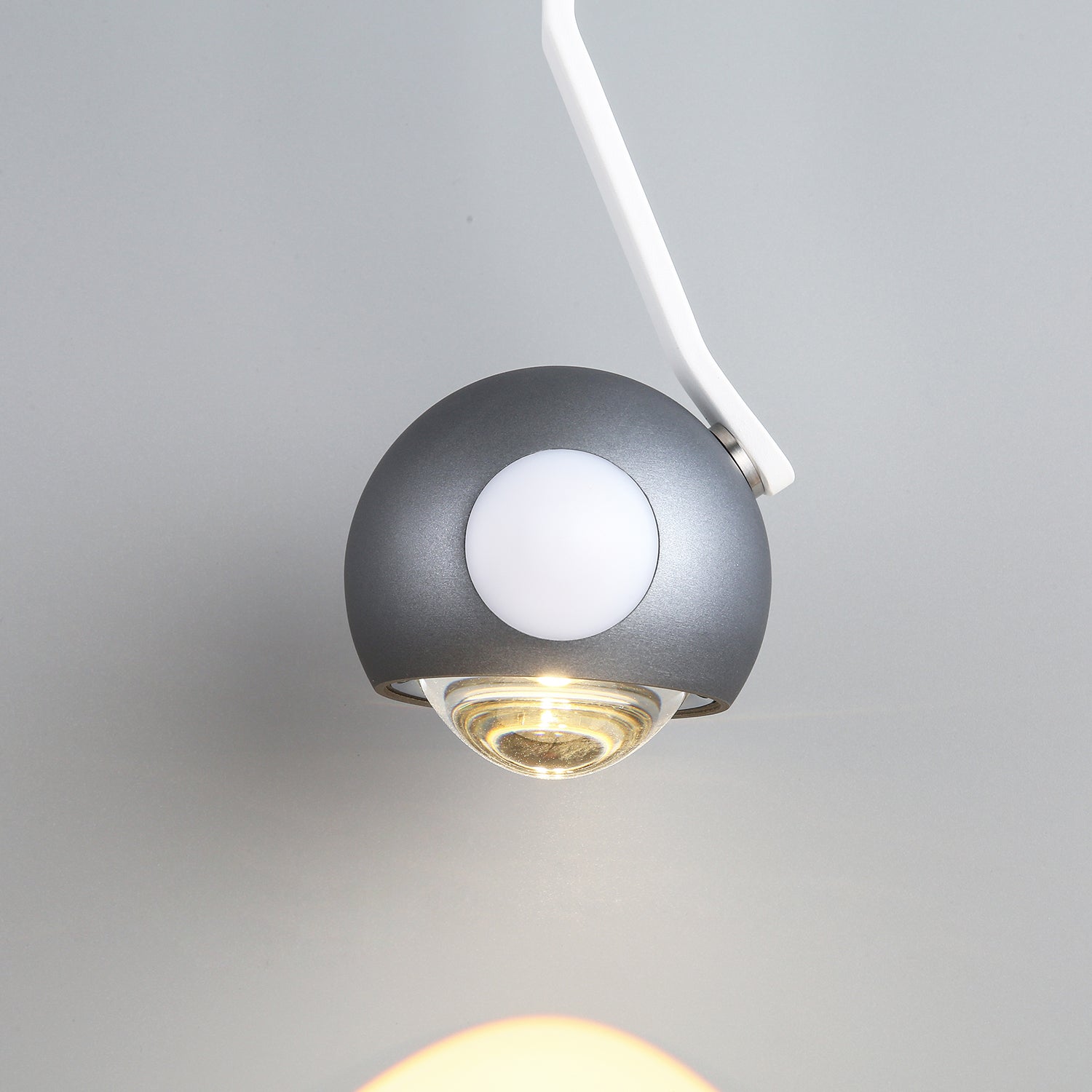 Io_Sospeso1_Pendant_Light_Occhio_10