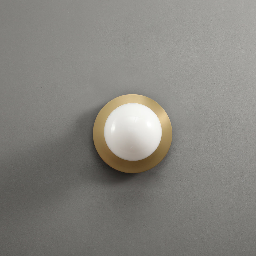 Liila 1 Brass Wall Lamp