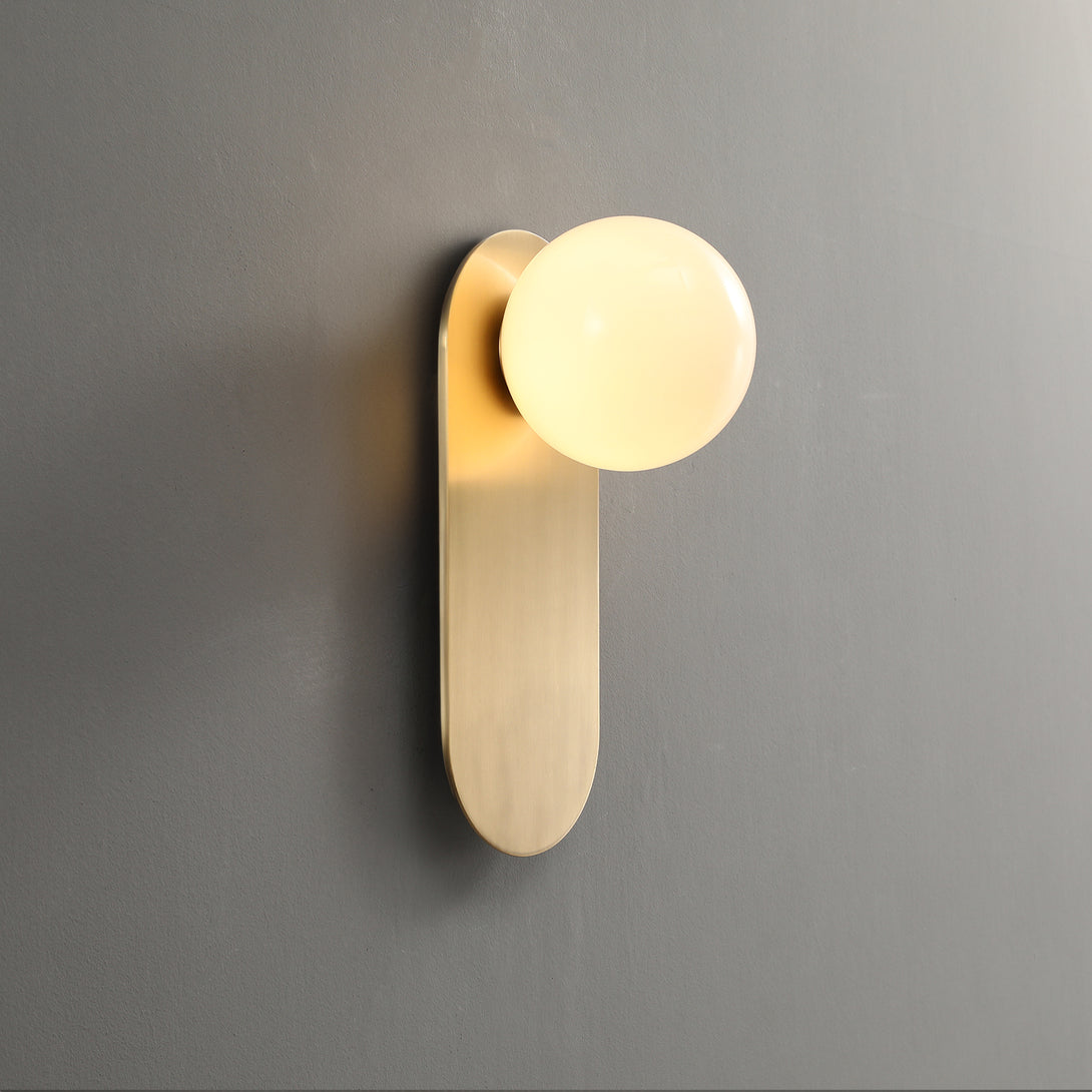 Liila 1 Brass Wall Lamp