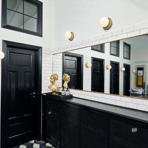 Liila_1_Brass_Wall_Lamp_Nuura_0023