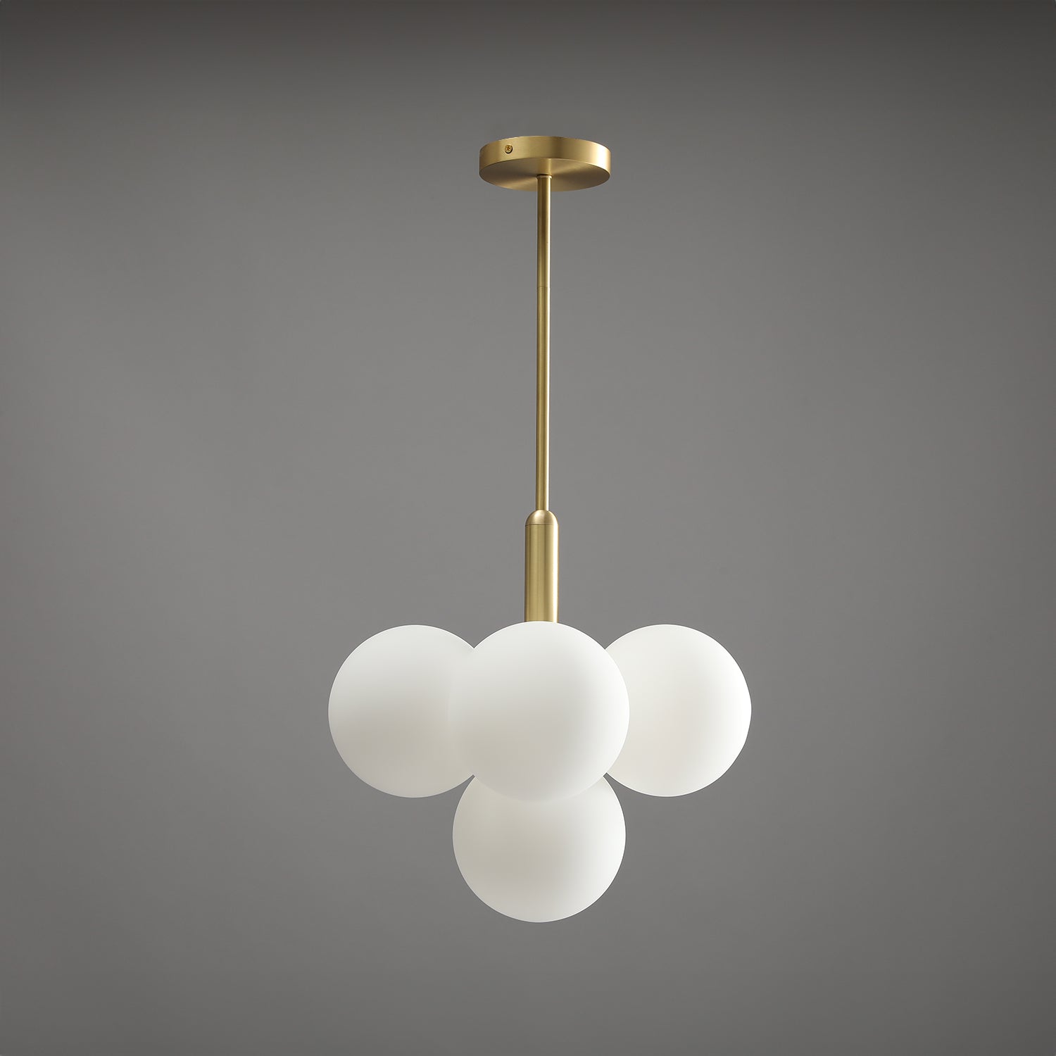 Miira_4_Brass_Pendant_Light_Nuura_0006