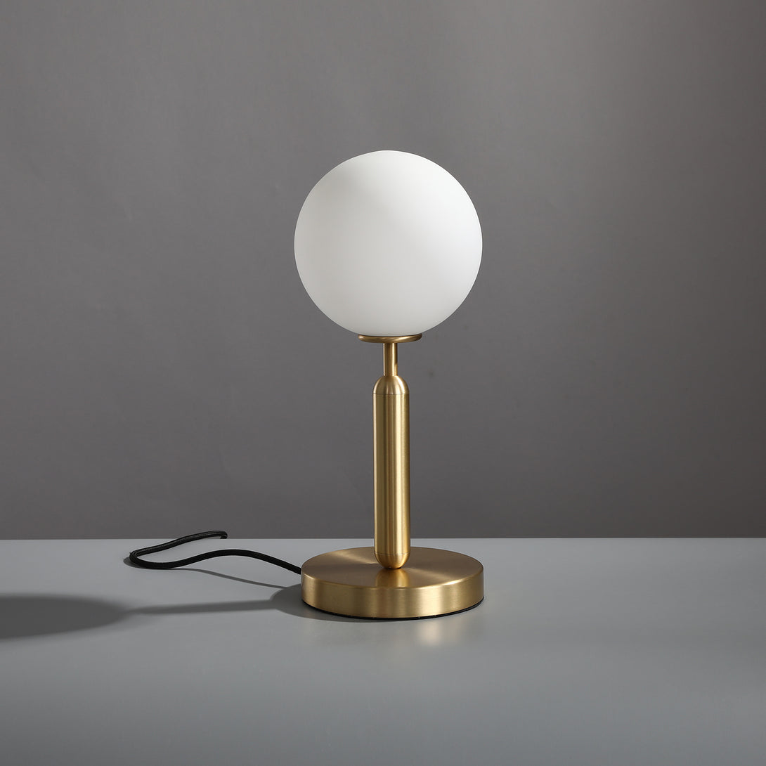 Miira_Brass_Table_Lamp_Nuura_0005