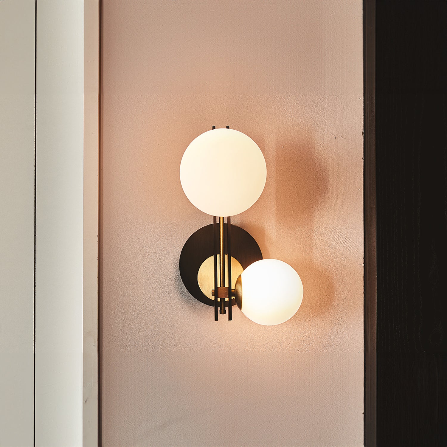 Planeta_Wall_Lamp_Studio_Kronos_09