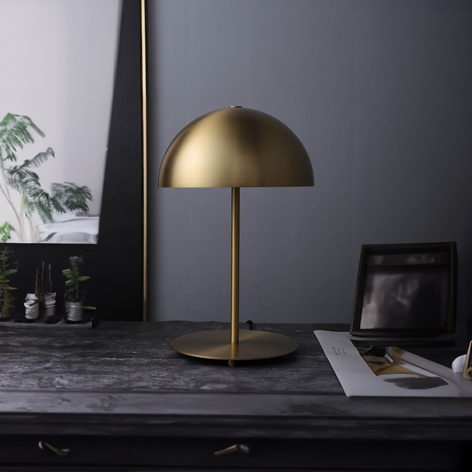 Saima Table Lamp