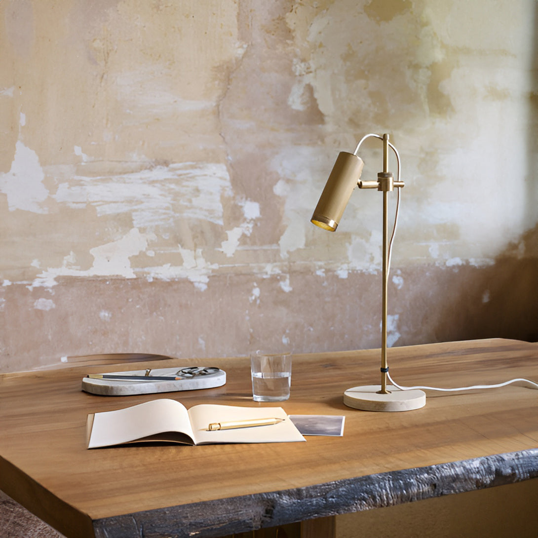 Spot_Desk_Lamp_12