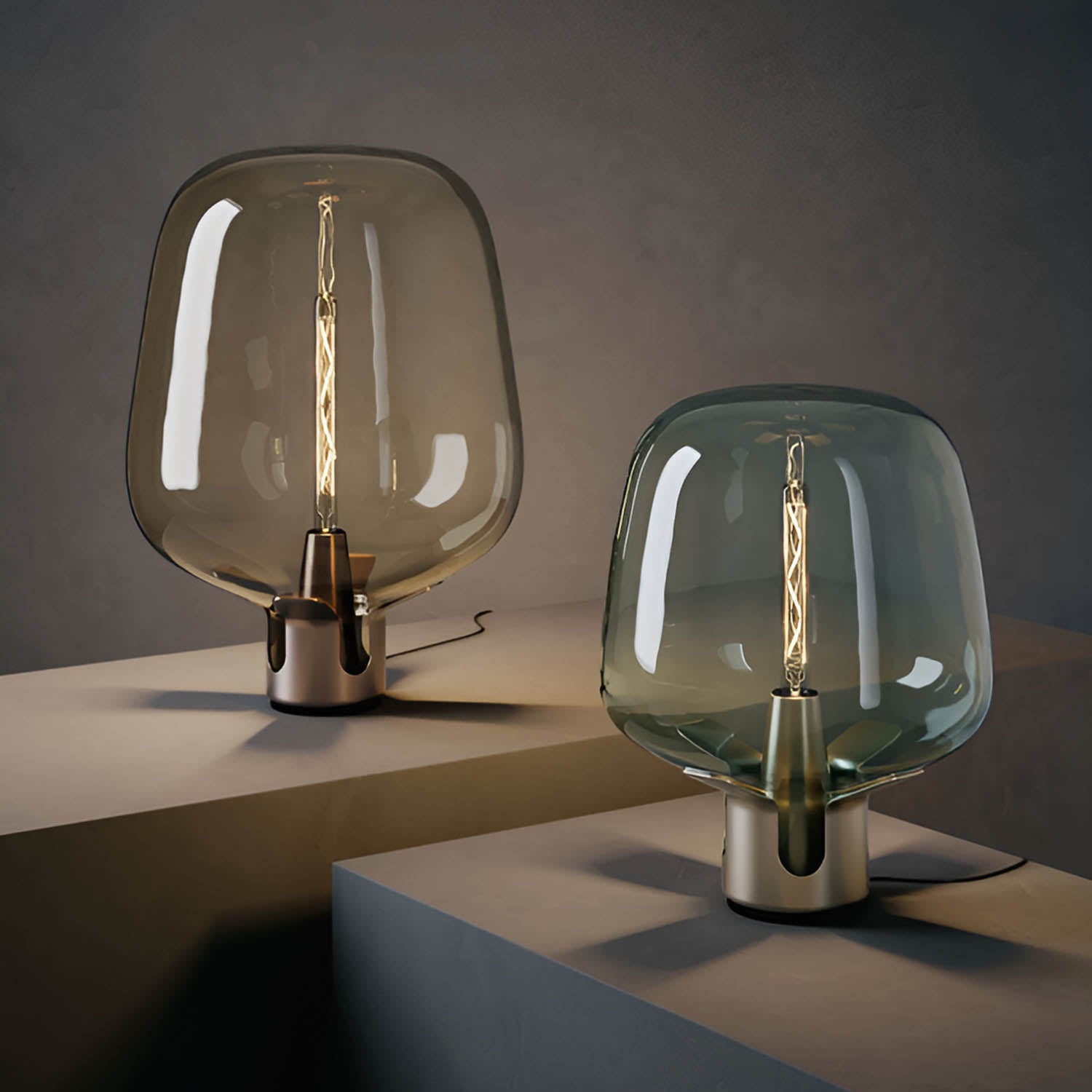 FLAR Table Lamp